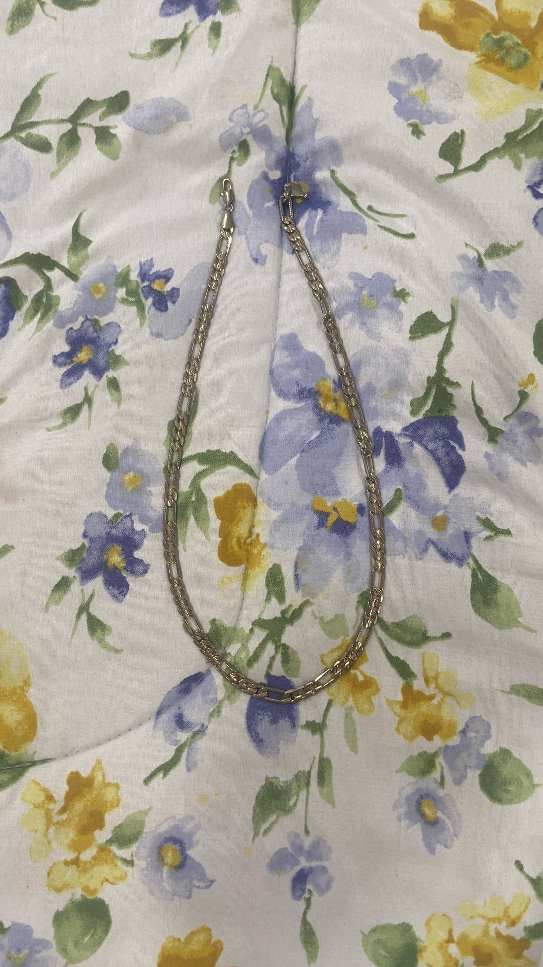 18 Karat Gold necklace