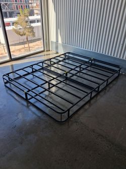 Black Metal Platform Bed Frame Queen Size