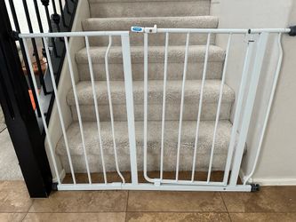 Regalo Extra Wide Baby Gate