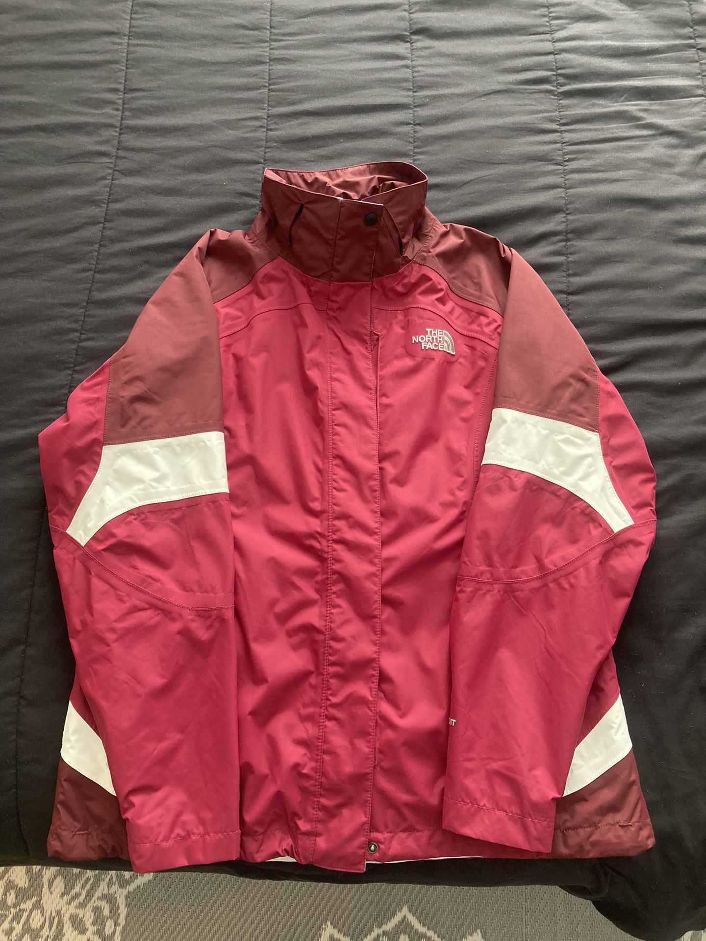 Womens Size Large North Face Hyvent 