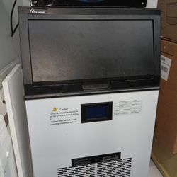 Next To New Commercial Ice Machine 