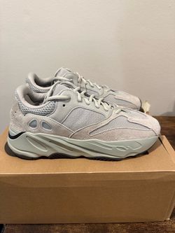 Adidas Yeezy boost 700 salt size 9