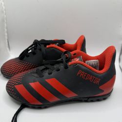 Adidas Predator 20.4 Boys Turf Soccer Shoes Size 11 1/2