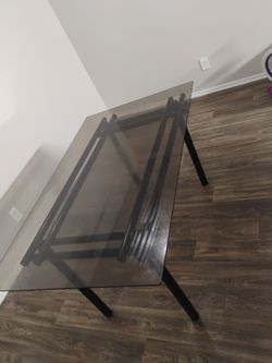 Dining table 5×3 ft  no chairs