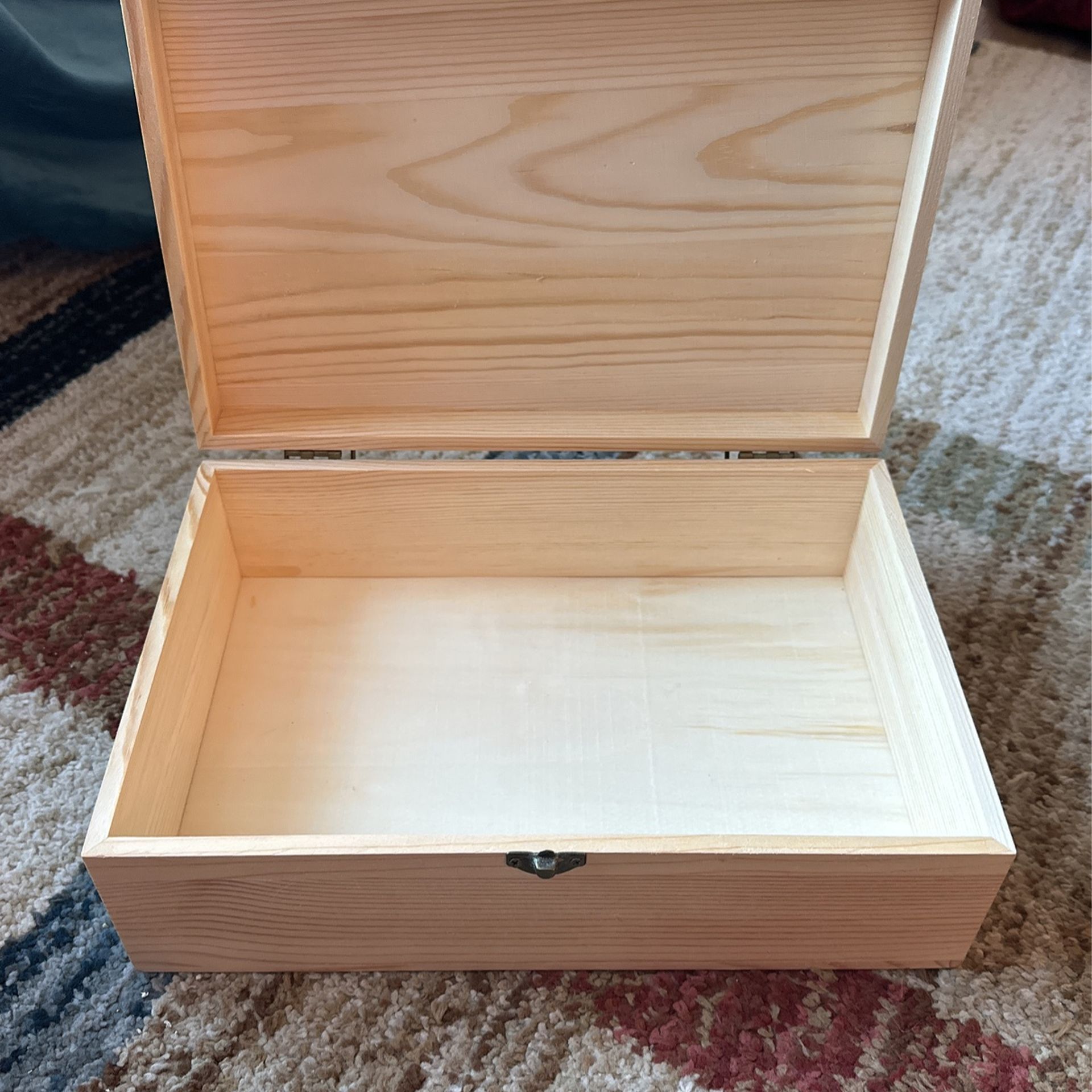 Medium Size Wooden Box for Sale in Tempe, AZ OfferUp