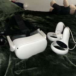 VR HEADSET / OCULUS QUEST 2