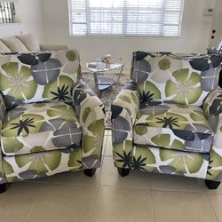 Beautiful oversized accent chairs