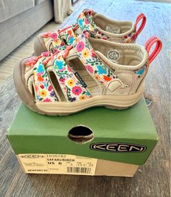 KEEN Child Newport H2 Closed Toe Water Sandals - toddler size 6