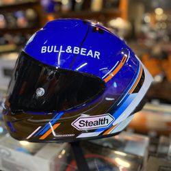 Motorcycle Helmet New With Color Visor $150 