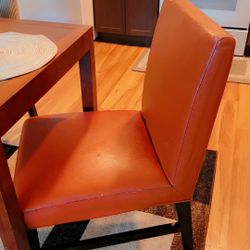 Dinging Table With 4 Chairs 