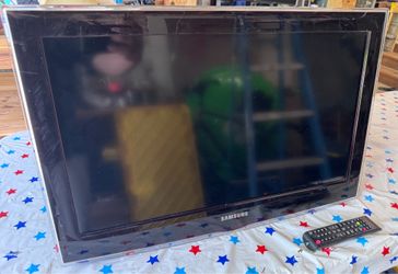 Samsung 26” Smart TV and/or monitor