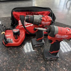 Milwaukee Drill Set 