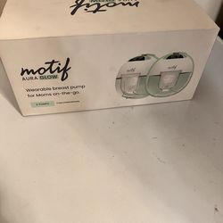 Motif Medical Aura Glow Wearable Breast Pump w/ Built-In Nightlight