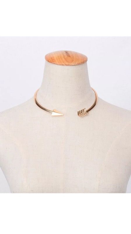 Gold or silver open choker