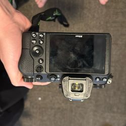 Trade Or Selling Nikon z6 24.5MP 