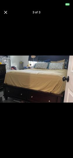 Bed set (NO MATTRESS)