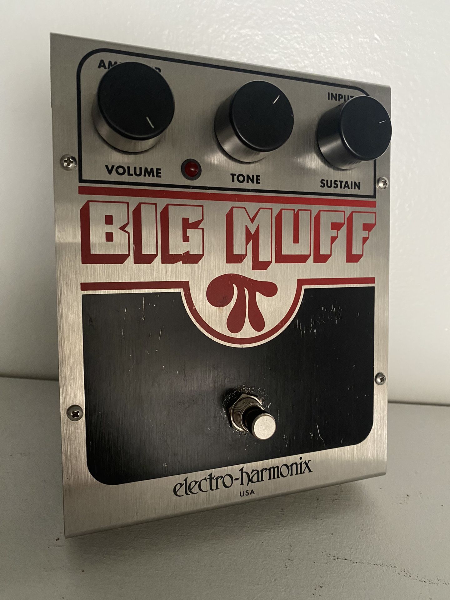 Electro-Harmonix Big Muff Pi Fuzz pedal 