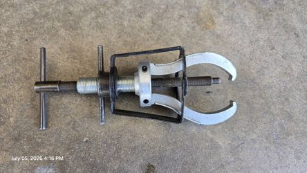 Puller