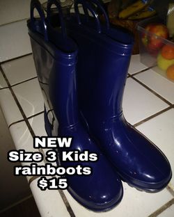 Kids rainboots sz 3