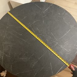 Round Dining Table 