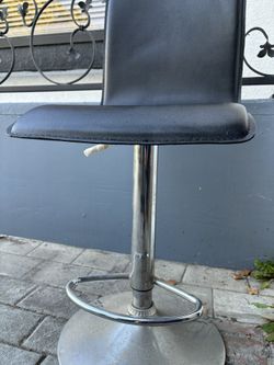 Barstool