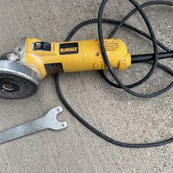 DEWALT D28110 4-1/2-Inch Small Angle Grinder