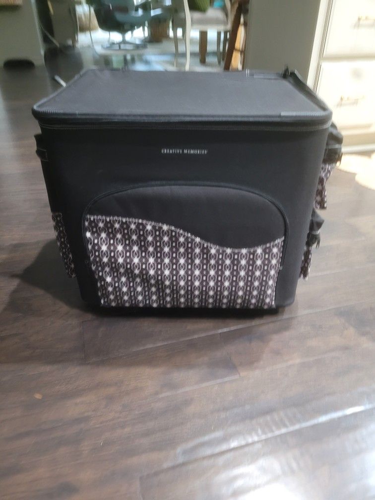 Creative Memories Large Rolling Scrapbook Tote