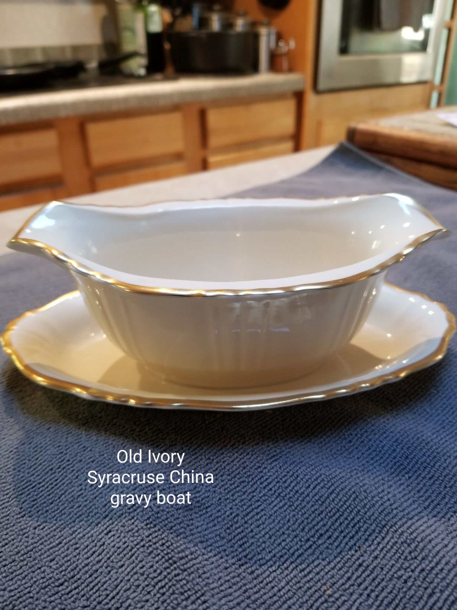 Vintage gravy boat. Old Ivory Syracruse China