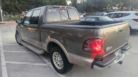 FORD F-150 KING RANCH 02