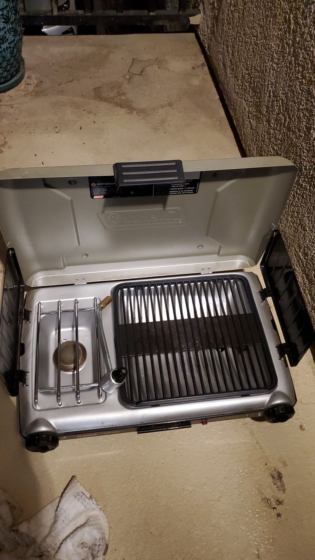 Coleman insta start grill stove