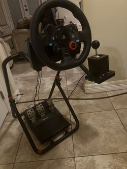 Logitech G29 Driving Force Racing Wheel, Floor Pedals  with Gated Shifter and Stand