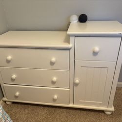 Children’s Dresser/changing Table