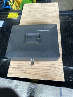 Sentry Safe With Key
