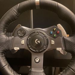 Logitech G920 steering wheel and pedals