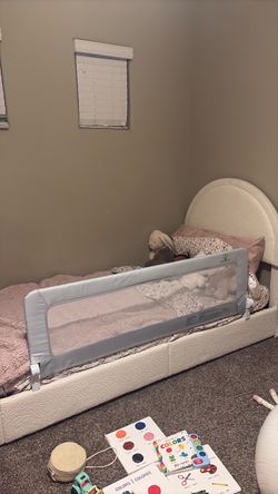 Twin Bed with mattress