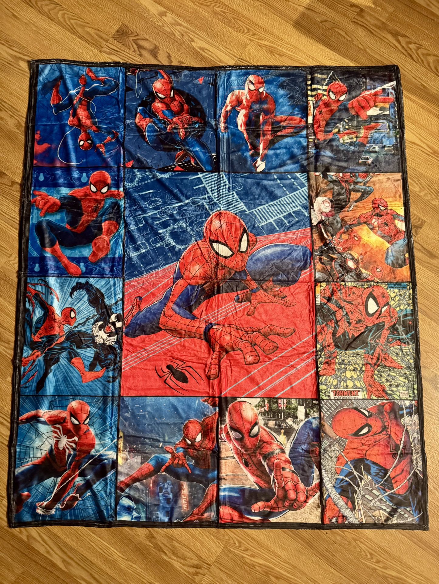 Marvel Spiderman Throw Blanket - Plush Throw Measures 50 x 60 Inches - Super Soft Fleece