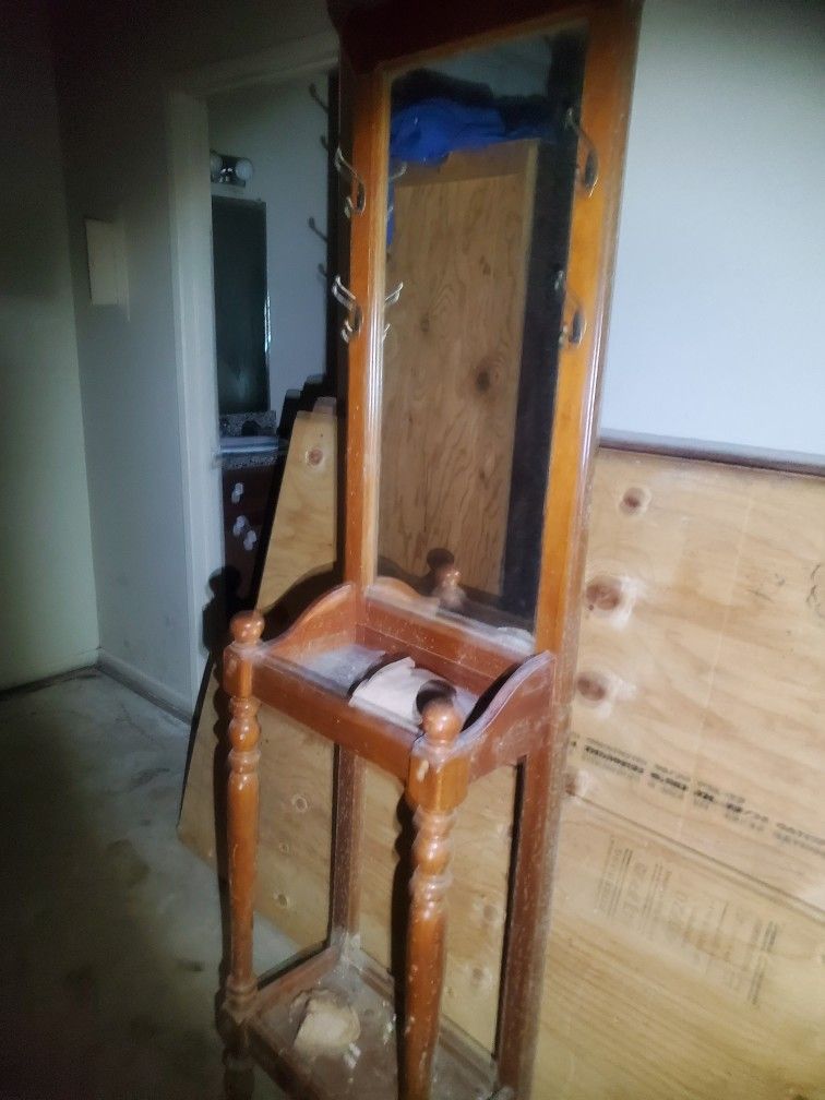 Mirror Stand