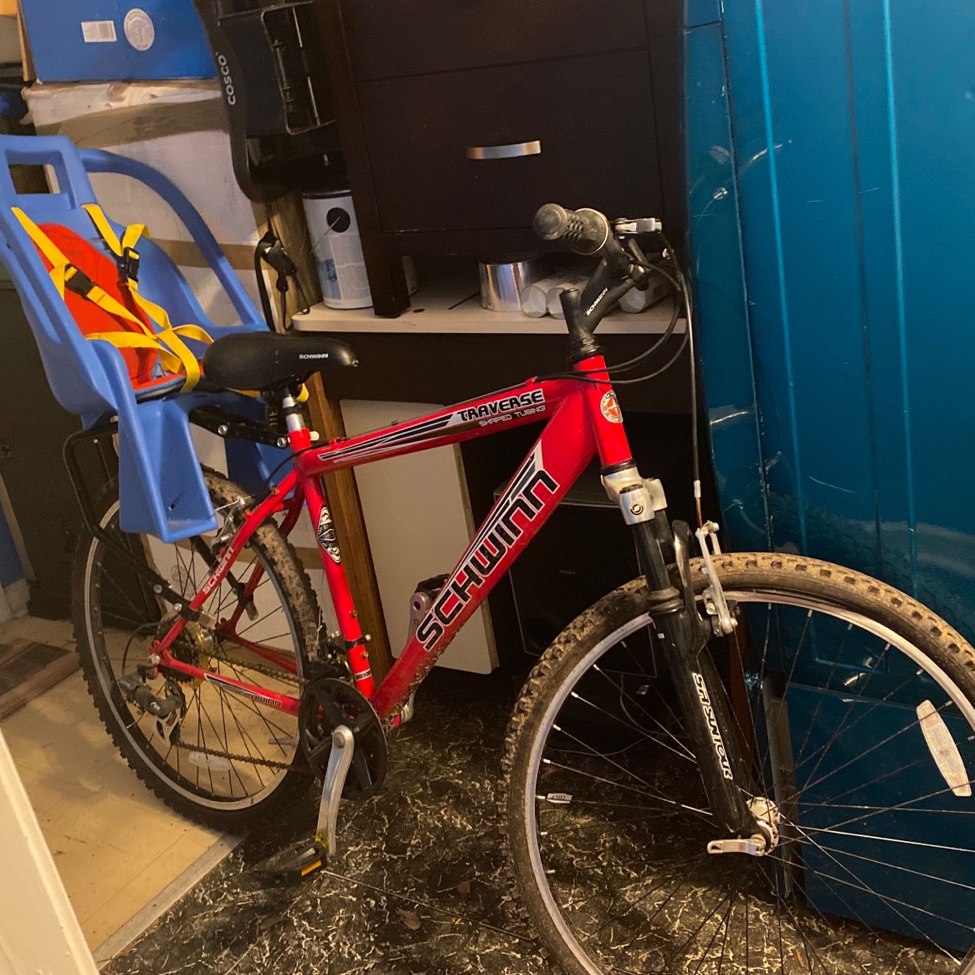 schwinn traverse mountain bike