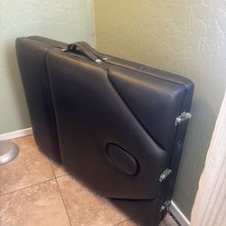 Massage Table / Lash Table 