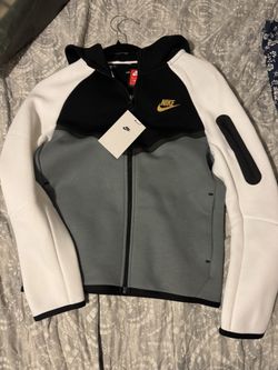 nike tech