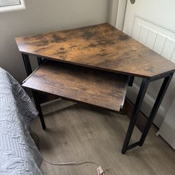 Industrial Corner Desk with Keyboard Tray – Space Saving!