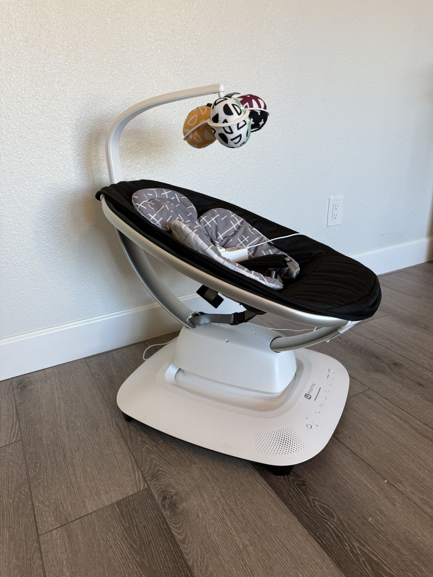 Mamaroo Swing With Infant Insert