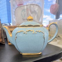 Vintage Sadler Elegant Blue And Gold Teapot