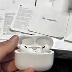 airpods pro brand new in box comes with charger 