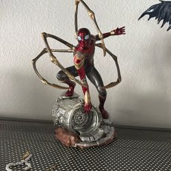 Spider-Man Statue 