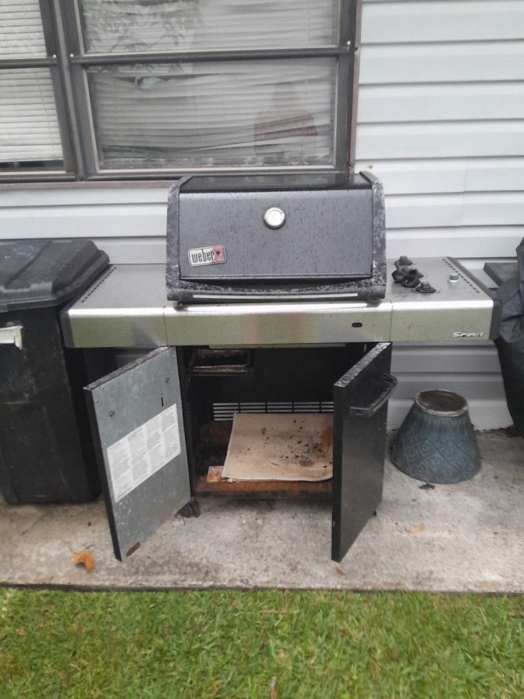 FREE GAS GRILL 