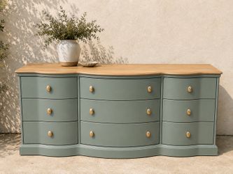 Willow Bend 9 Drawer Dresser