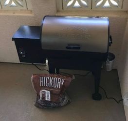 Traeger smoker grill