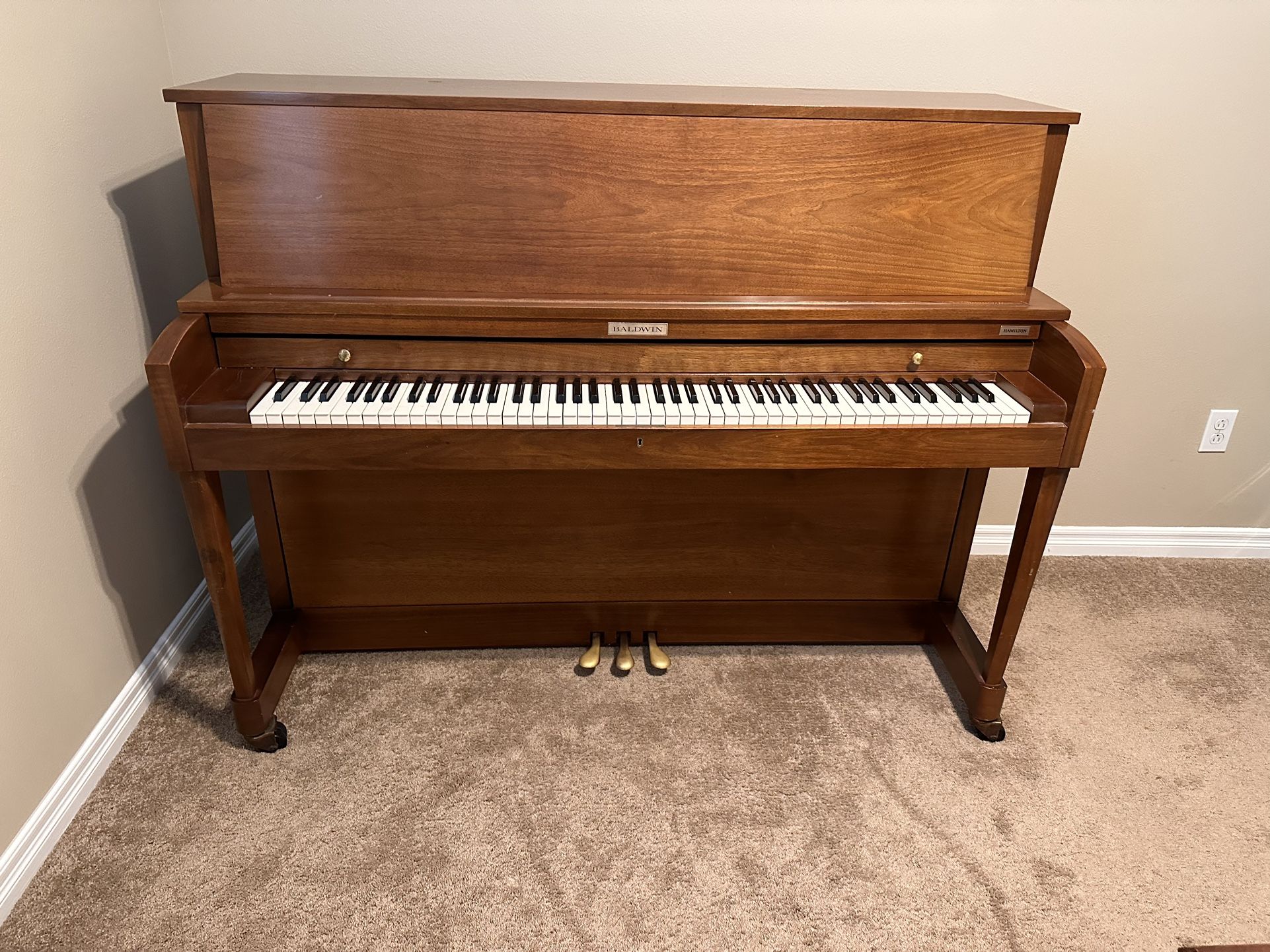 Bowen Hamilton upright Piano