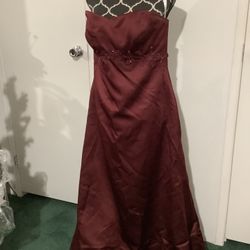Davi’s Bridal Strapless Burgandy Size 14 Dress 